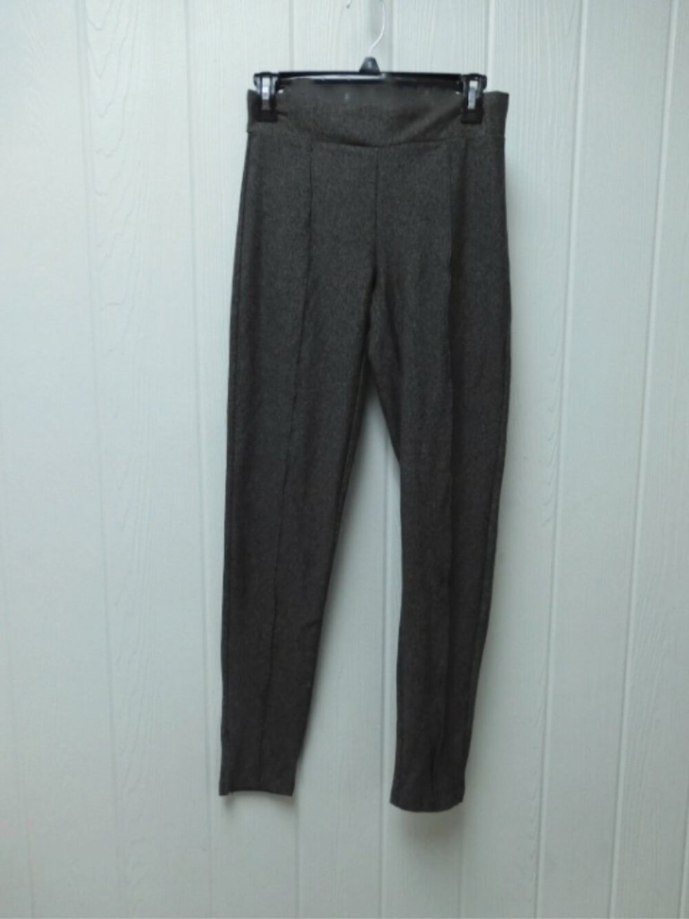 HUE Dark Gray Leggings M